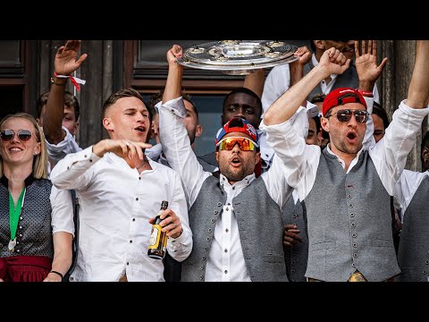 Die Doppel-Meisterfeier des FC Bayern auf dem Marienplatz 🏆 🔴⚪