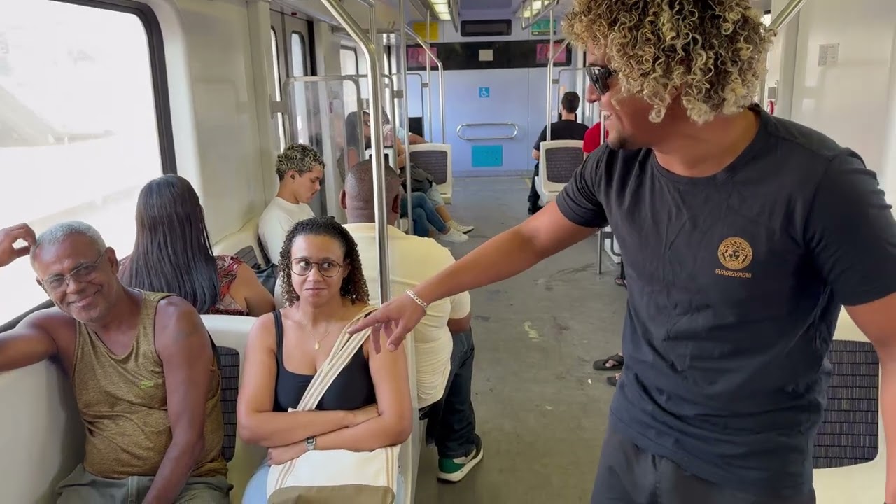 Mc Estudante - Meu Escritório é No Trem