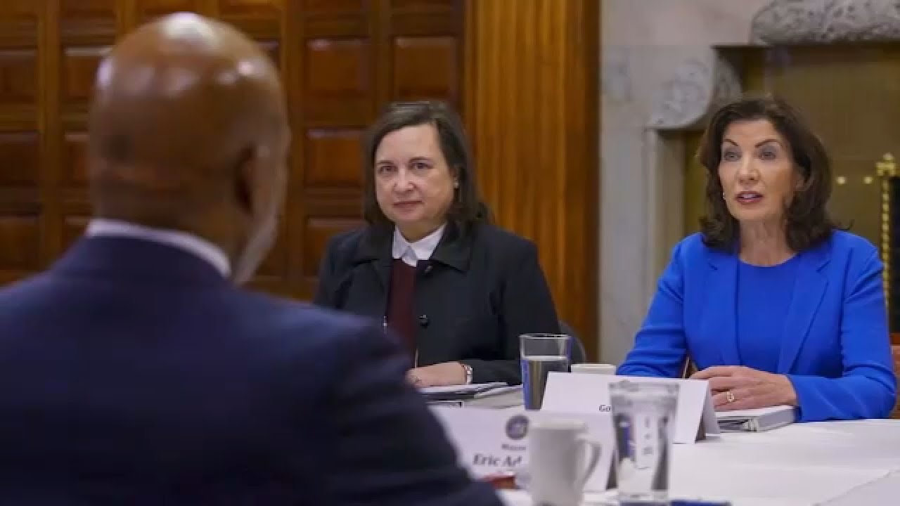 Gov. Hochul holds high-level meetings as she weighs removing Mayor Adams from office