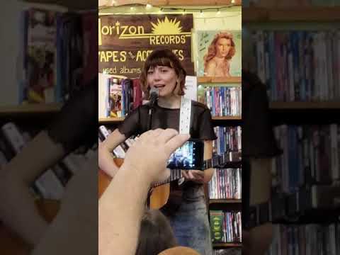 Molly Tuttle  - Sit Back And Watch It Roll