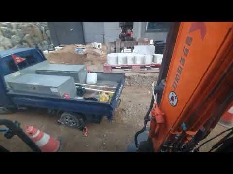 경계석 설치 작업 jk 틸트 굴착기 굴삭기 포크레인 excavator digger operator develon korea tiltrotator
