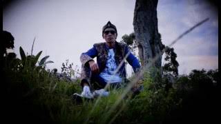 Download lagu Sing tumarima ujang choplox mp3 Download lagu Sing tumarima ujang choplox mp3