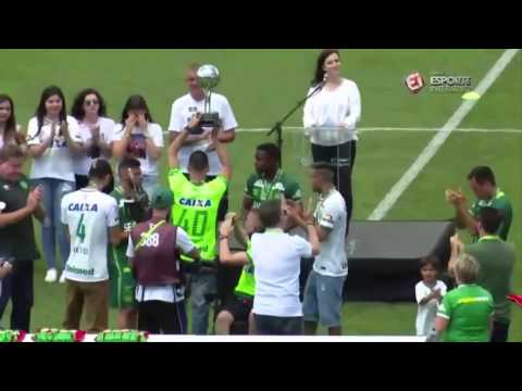 Chapecoense levanta a taça da Copa Sul-Americana