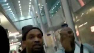 Mike Epps Foolin Around In The Airport In West Philly.mp4