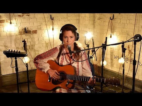 Lou Rhodes performs the beautiful Sea Organ in the 6 Music Live Room.