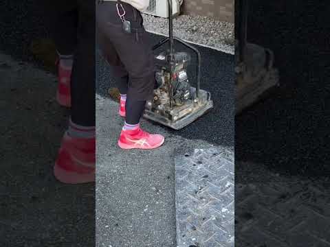 舗装を作ります