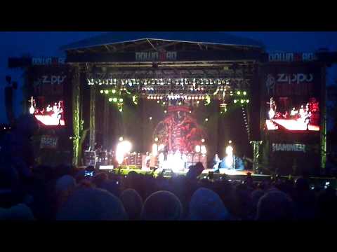 Slash ft. Myles Kennedy - Sweet Child O' Mine Live At Download 8/6/12