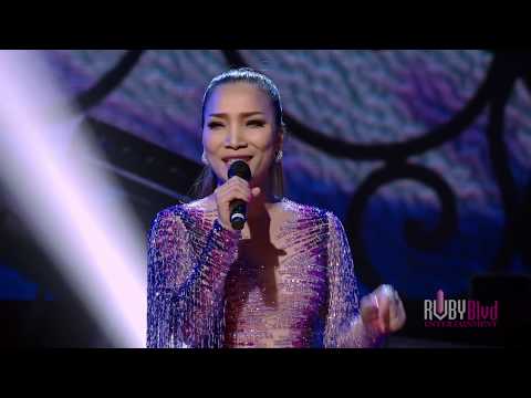 Thể hiện bởi Hồng Ngọc
