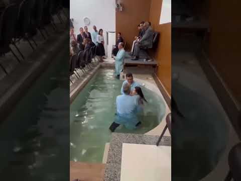 BATISMO NAS ÁGUAS 😍🙏 #deus #batismonoespiritosanto #batismonaságuas #batismonasaguas #senhor #short