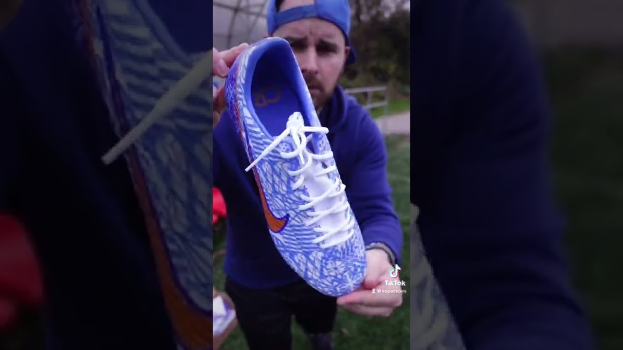 Watch Now 100€ nike mercurial!!! #CR7 edition 100€ nike mercurial!!! #CR7 edition