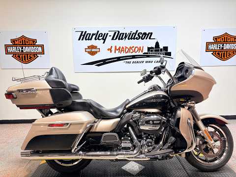 2018 FLTRU Harley-Davidson® Road Glide® Ultra Silver Fortune/Black Tempest