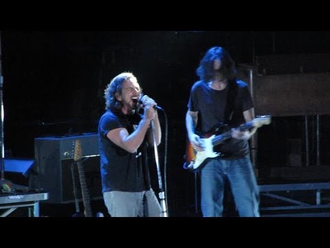 Pearl Jam: Severed Hand [HD] 2010-05-20 - New York, NY