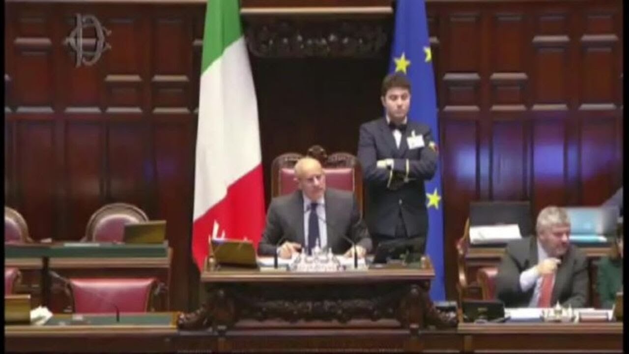 Bonetti (Azione): Crosetto impeccabile, ma risoluzione maggioranza vile