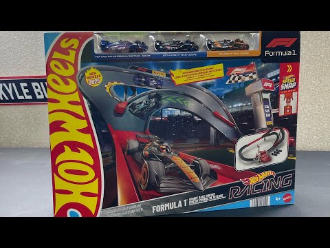 Трек Hot Wheels Трасса для гонки Формулы 1 Racing Formula 1 Sprint Race Circuit с 3 машинками - фото 1 - id-p2830147905