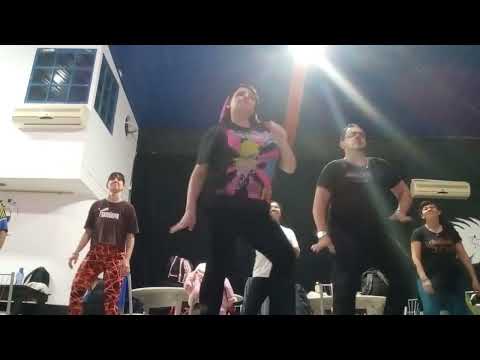 Pegada de urso- MC toy- coreografía Axeme de tudo oficial