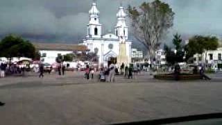 preview picture of video 'De Turismo por Ipiales, Colombia - Parque rincipal. Nel-Caro'