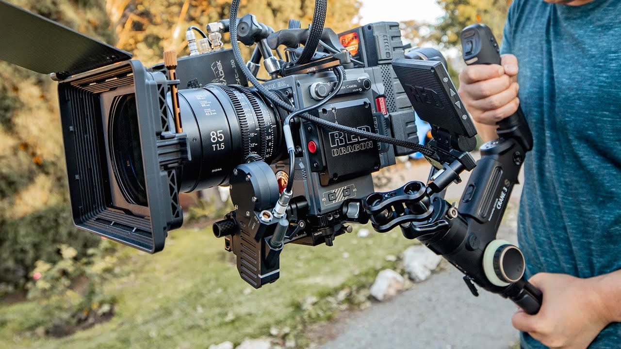 Zhiyun Crane 3s | Unboxing the Small Gimbal for Big Cameras