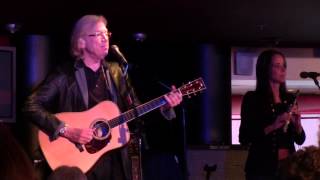 Justin Hayward &amp; Norda Mullen &quot;Voices In The Sky&quot;   Live March 2013