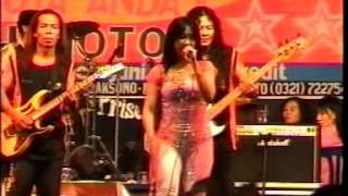 Download lagu New PALADA - Jujur (Irma Permatasari) Live Lap. Kabuh Jombang 2005 mp3