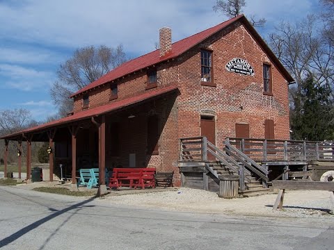 See Metamora Mill in OPERATION Vertical Meadows Mill, Run of Millstones, Elevator & Flour Dresser