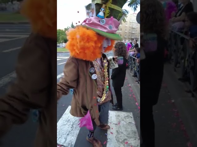 Vídeo relacionado con Boland 81036 - Sombrero Príncipe Sultán, tocado para adultos, festival, carnaval, fiesta de disfraces, 1001 Noches