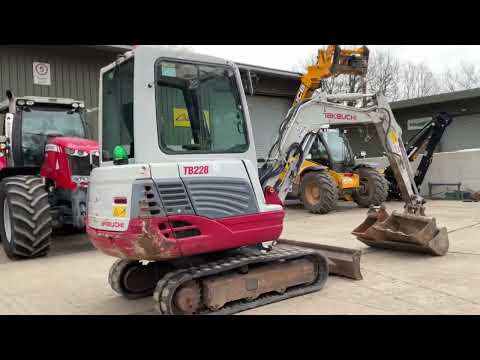 TAKEUCHI TB228