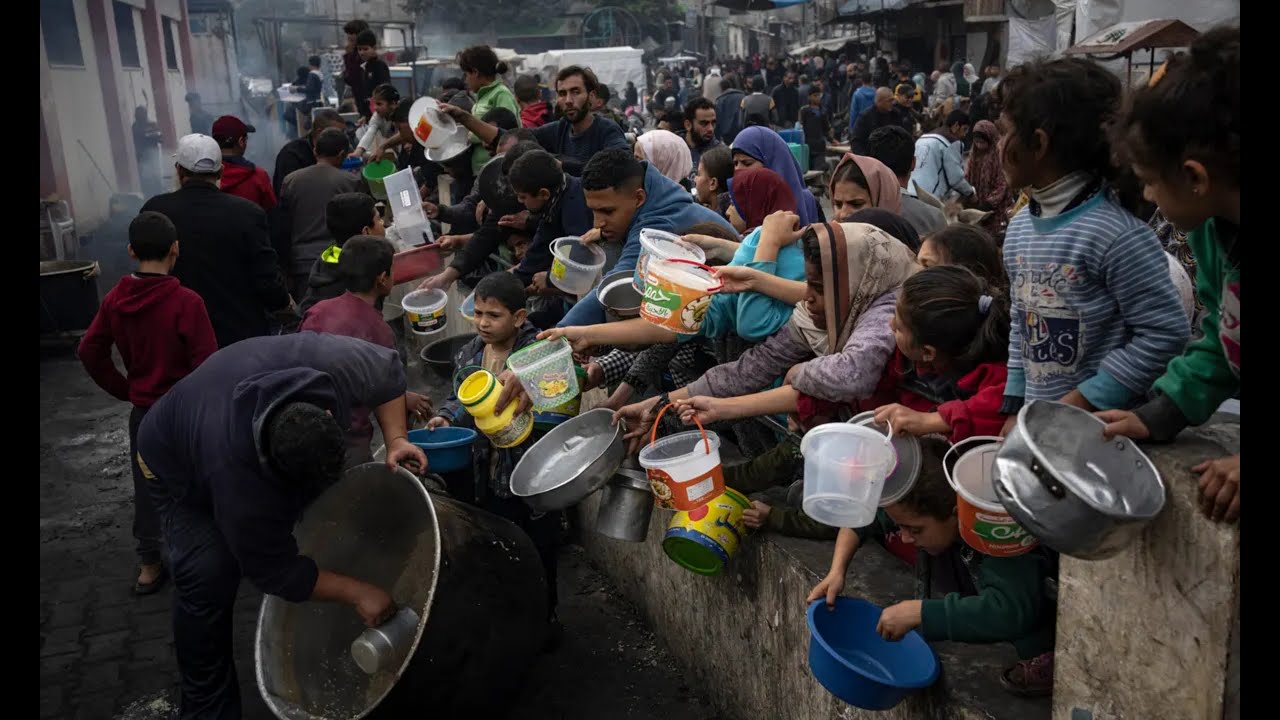 Food scarcity in north, central Gaza puts 300,000 people at risk: UN