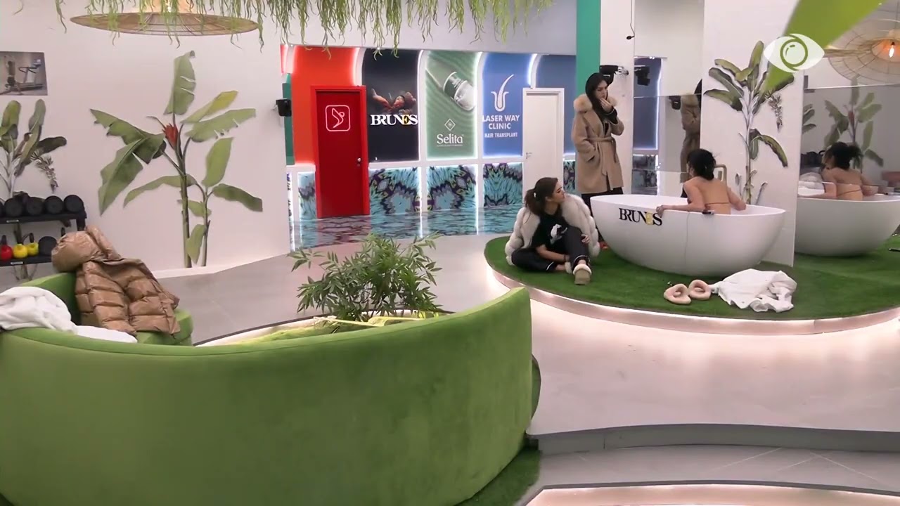 Doja të shikoja reagimin e Loredanës, ndaj e pyeta…/ Egli bisedon me Livian dhe Krisën