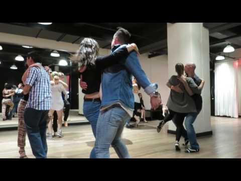 Victor Alexis & Laurence (Bachata workshop (Music)) at the Bachata Invasion Social on May 27th 2017