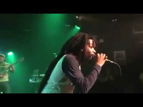 Micah Shemaiah live @Reggae Central Dordrect HOLLAND (Live and Let Live)