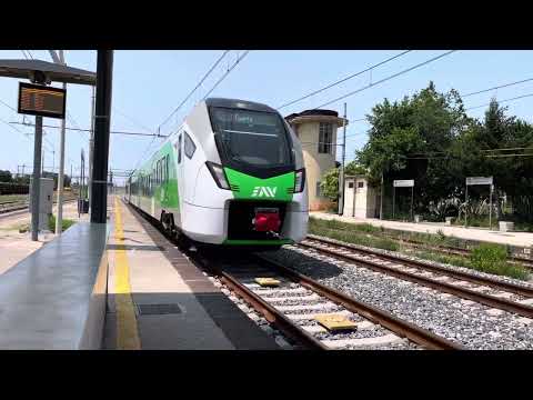 TRENO IN TRANSITO STAZIONE DI GRICIGNANO