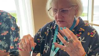 👉 “Pulled pork on tots… on a cruise?! 🤯🔥”