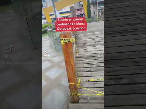 Fuente en parque central de La Maná, Cotopaxi, Ecuador | Ignacio Molina Fernández.