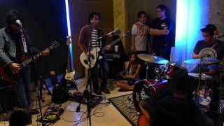 Hwag Mo Nang Itanong &amp; Ligaya - Eraserheads 2012