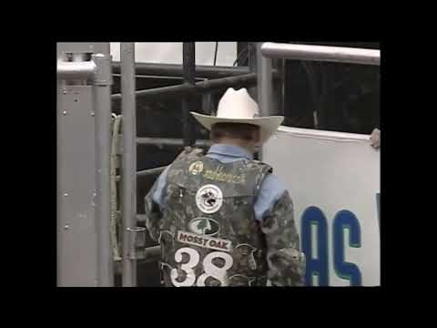 Zandy bucks Danny Varnadore - 00 PBR Nashville