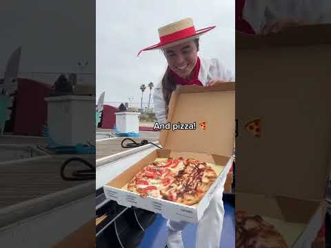 Tag a date! 🥂Reserve a gondola ride via our link in bio @losangelesbucketlist.