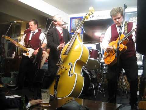 Fireballs UK @ The Chestnut Inn, Worcester...1/10/2022  "The Cruel Sea"