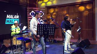 Download lagu Sara Fajira “LATHI” Live Performance @MalamMalam NET TV mp3