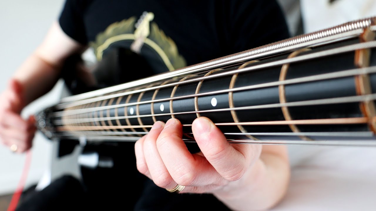 Slapping A 360 SPINNING BASS NECK Sounds CRAZY