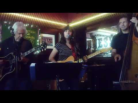 Sarah Levecque Band - Beautiful Defeat