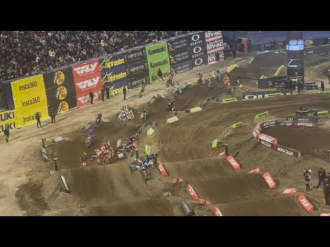 Supercross 2026 - Justin Barcia vs Malcom Stewart Crash