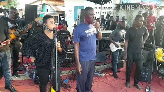 Sika kankan by Music Dr. Dr. Aseibu Amanfi himself - performance on stage cntd. by Jomo Kenyata