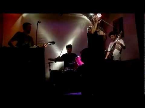 VICTIMAS DE VICTIMAS- LA QUINTA ESENCIA DE NO SE QUE- 22-12-2012