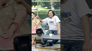 Download lagu Komeng laughing out loud at Mimin's jokes🤣 mp3 Download lagu Komeng laughing out loud at Mimin's jokes🤣 mp3
