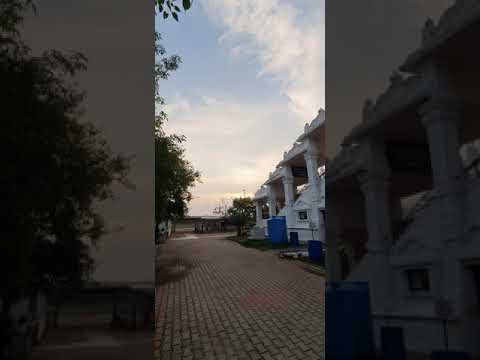 Morning around the temple