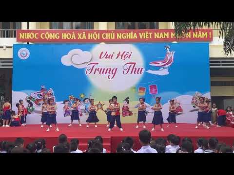 Mashup Tết Trung Thu – Học sinh khối lớp 1 biểu diễn