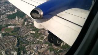 preview picture of video 'Landing London City Airport'