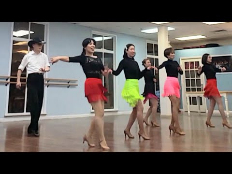 Mamma Mia..!! Line Dance (Choreo by Hantos Djay)