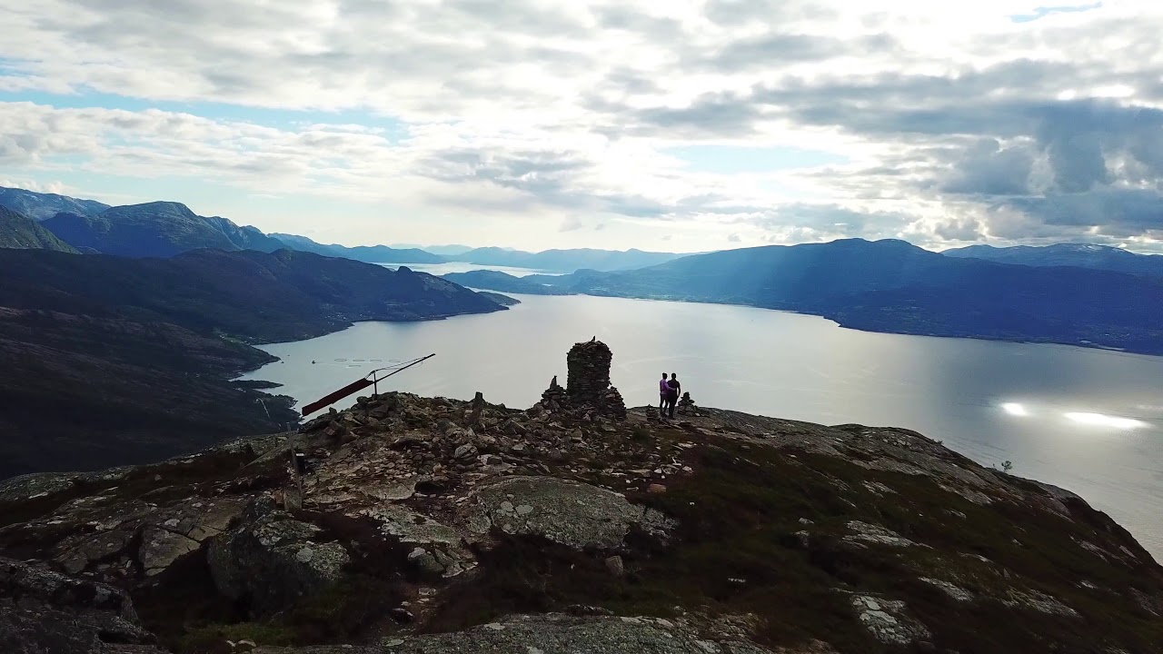 Discover the aerial vistas of Mount Samlen Summit.