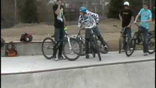 preview picture of video 'biking skate park'